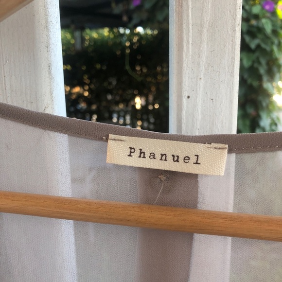 Super sexy classy top! Excellent condition. - Picture 3 of 5